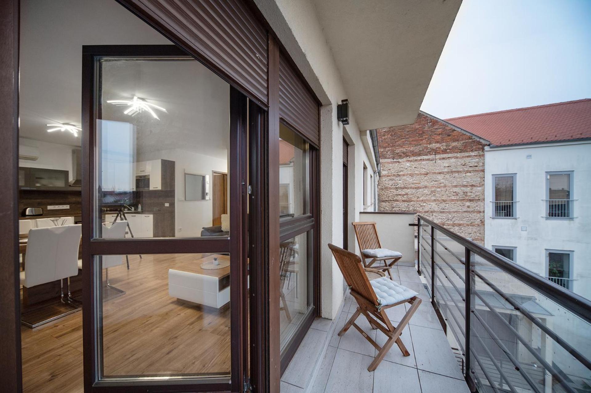 Agoston Apartman 4 - Boti Pécs Buitenkant foto